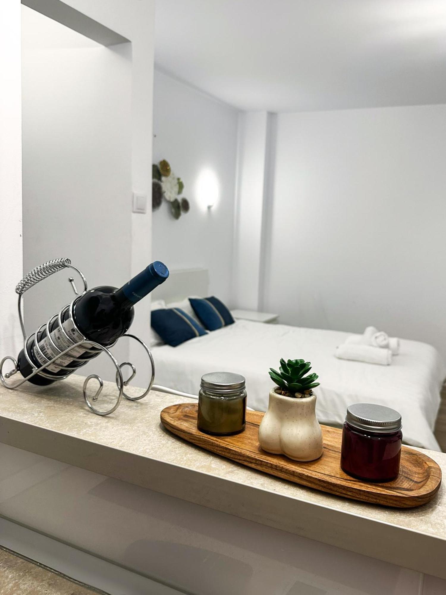 Superior One Bedroom Apartment Unirii Square Bucharest Exterior photo