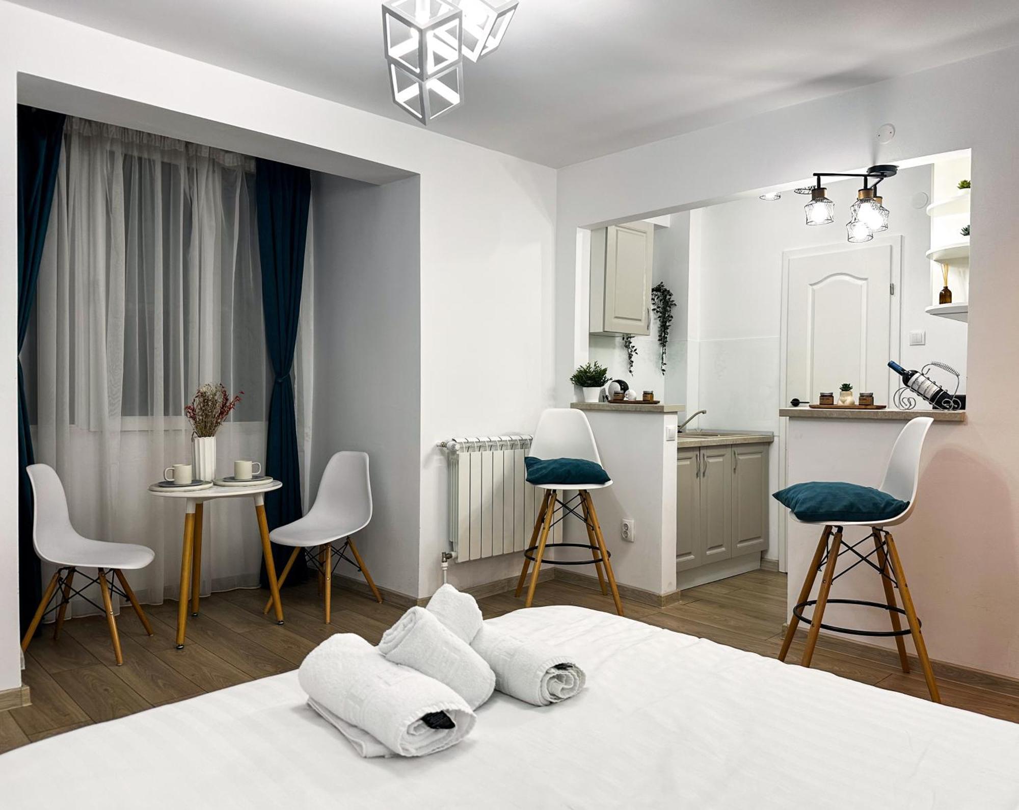 Superior One Bedroom Apartment Unirii Square Bucharest Exterior photo